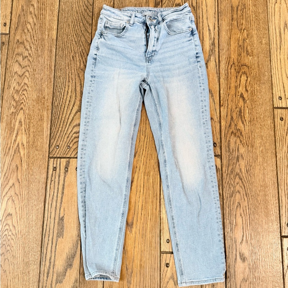 American Eagle Outfitters Mom Jeans - size 2